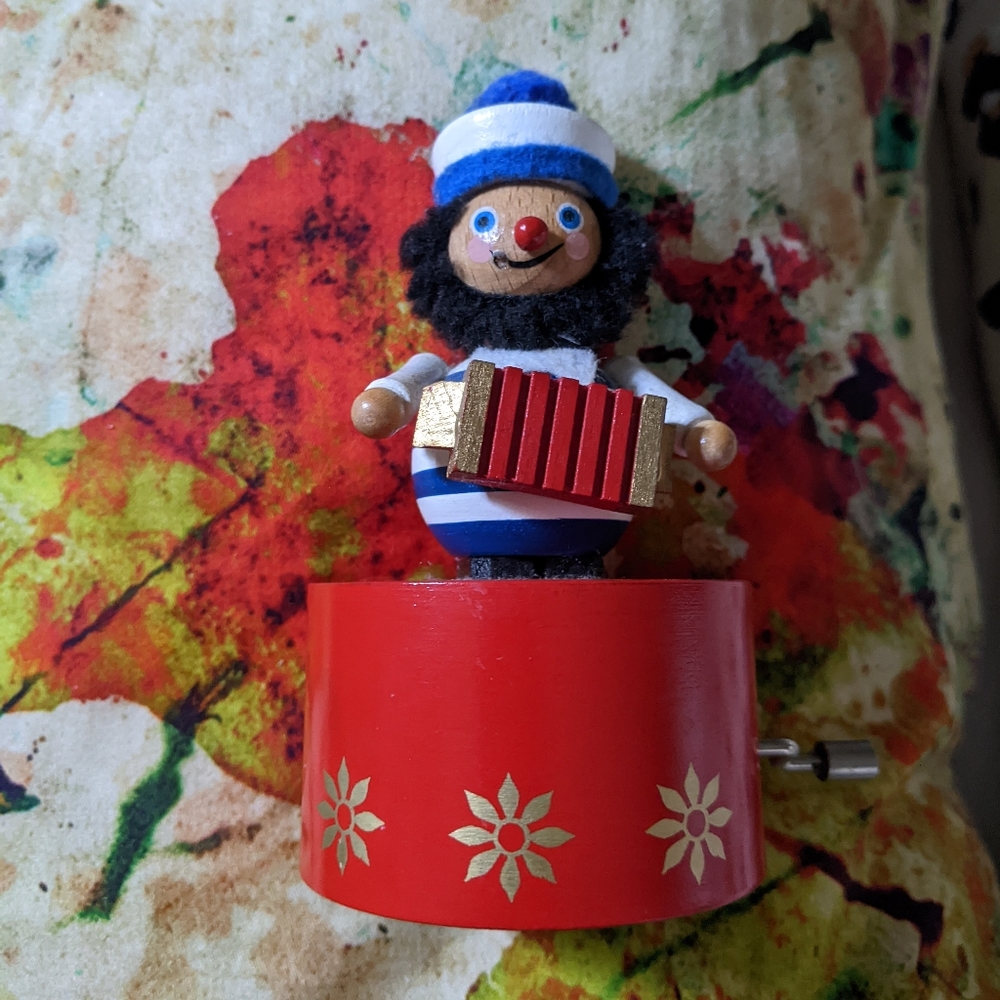 Steinbach music box. Over the Sea.